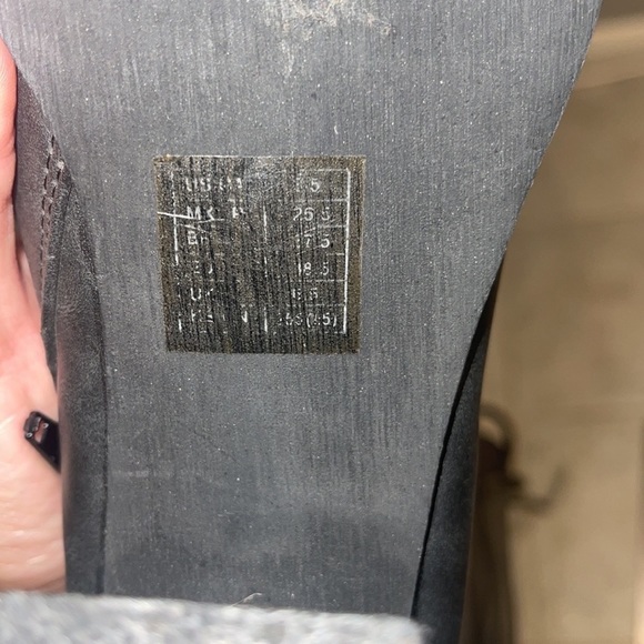 𝅺LACEUP heeled boots 8.5 - Picture 7 of 8